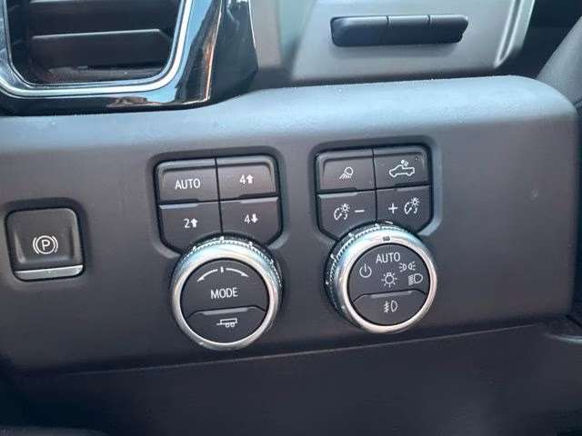 2022 White Frost Tricoat GMC Sierra 1500 Denali 4X4 Truck