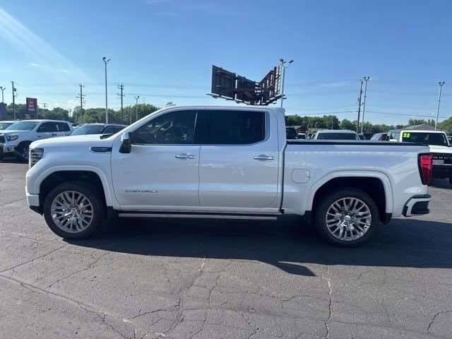 2022 White Frost Tricoat GMC Sierra 1500 Denali 4X4 Truck