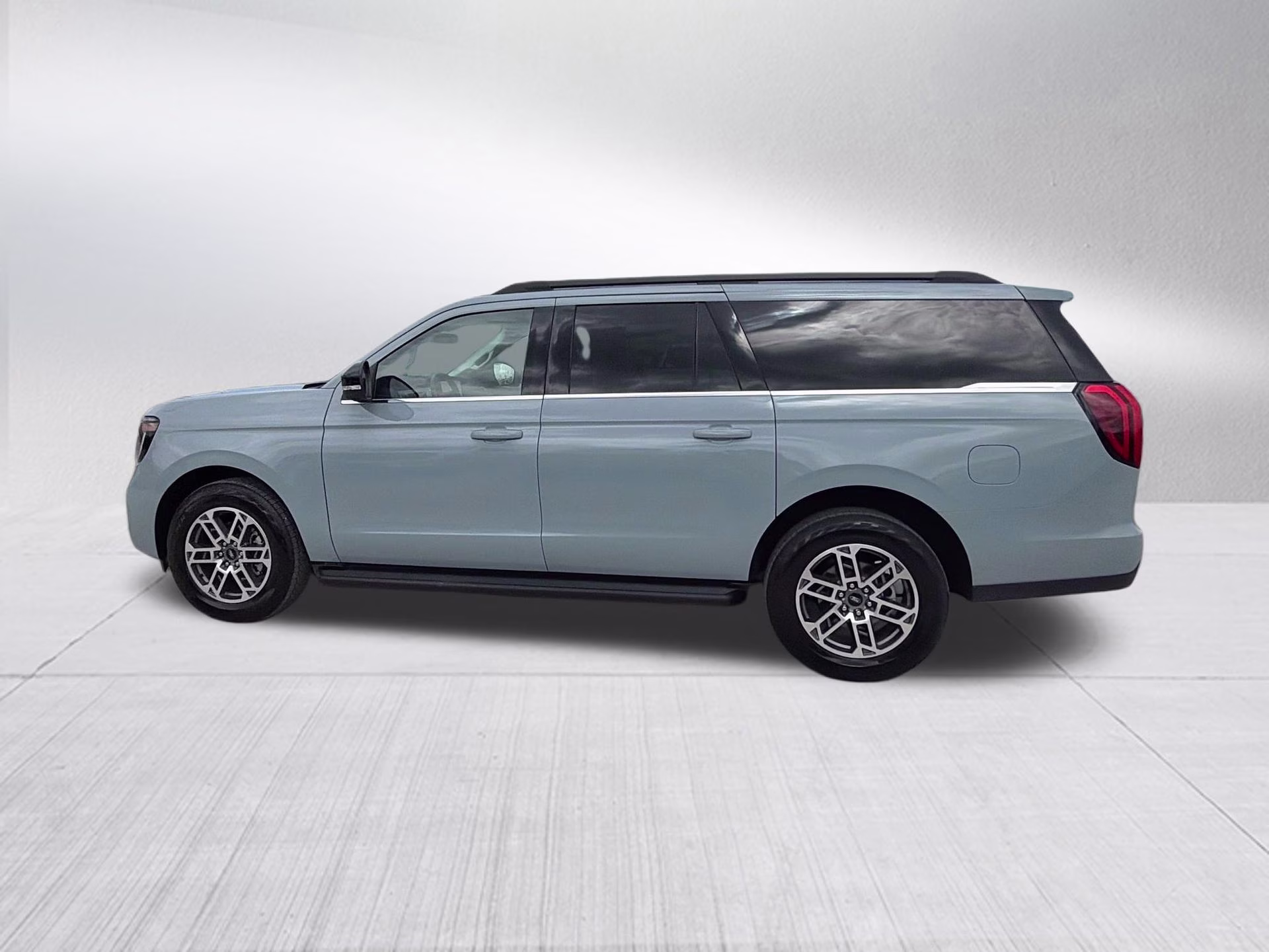 2026 Glacier Gray Metallic Tri-Coat Ford Expedition Max Active 4X4 SUV