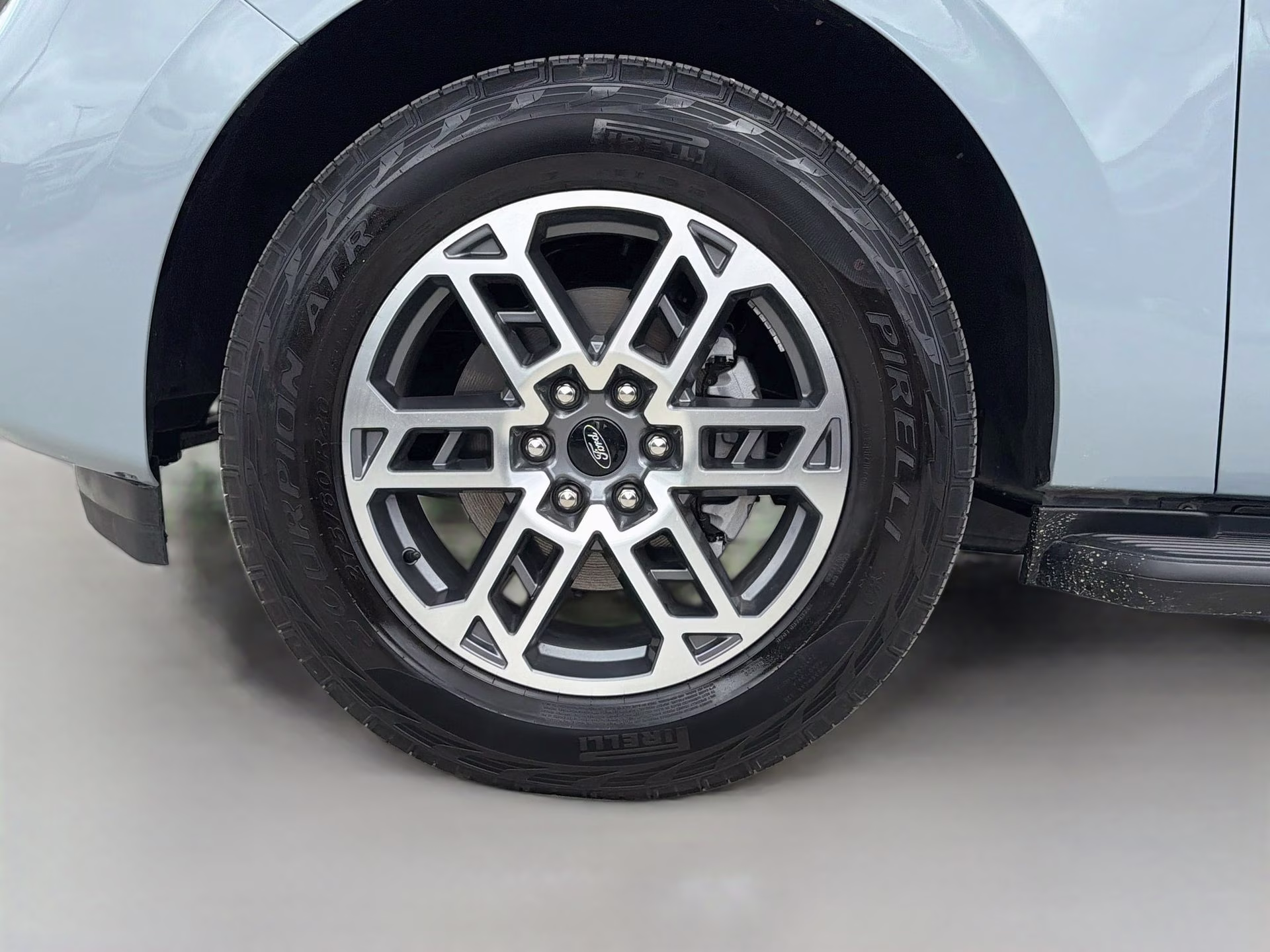 2026 Glacier Gray Metallic Tri-Coat Ford Expedition Max Active 4X4 SUV