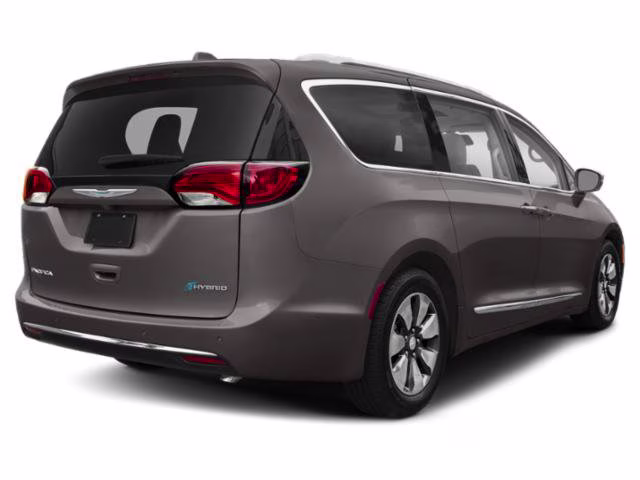 2017 Granite Crystal Metallic Clearcoat Chrysler Pacifica Touring Plus FWD Van