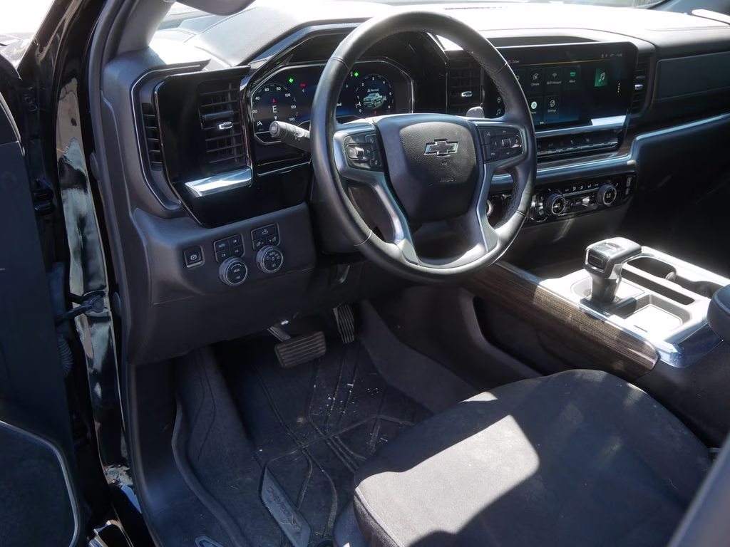 2024 Black Chevrolet Silverado 1500 RST w/ Redline Edition & 1SP Pckg 4X4 Truck
