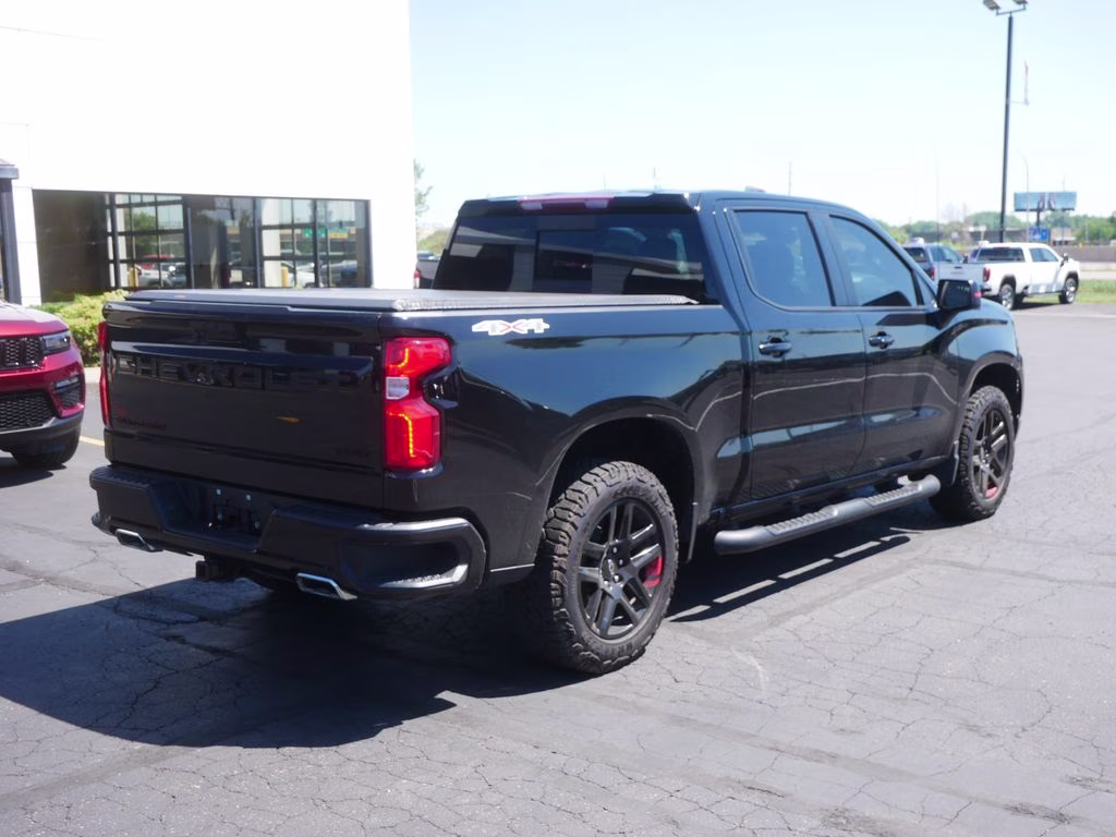 2024 Black Chevrolet Silverado 1500 RST w/ Redline Edition & 1SP Pckg 4X4 Truck