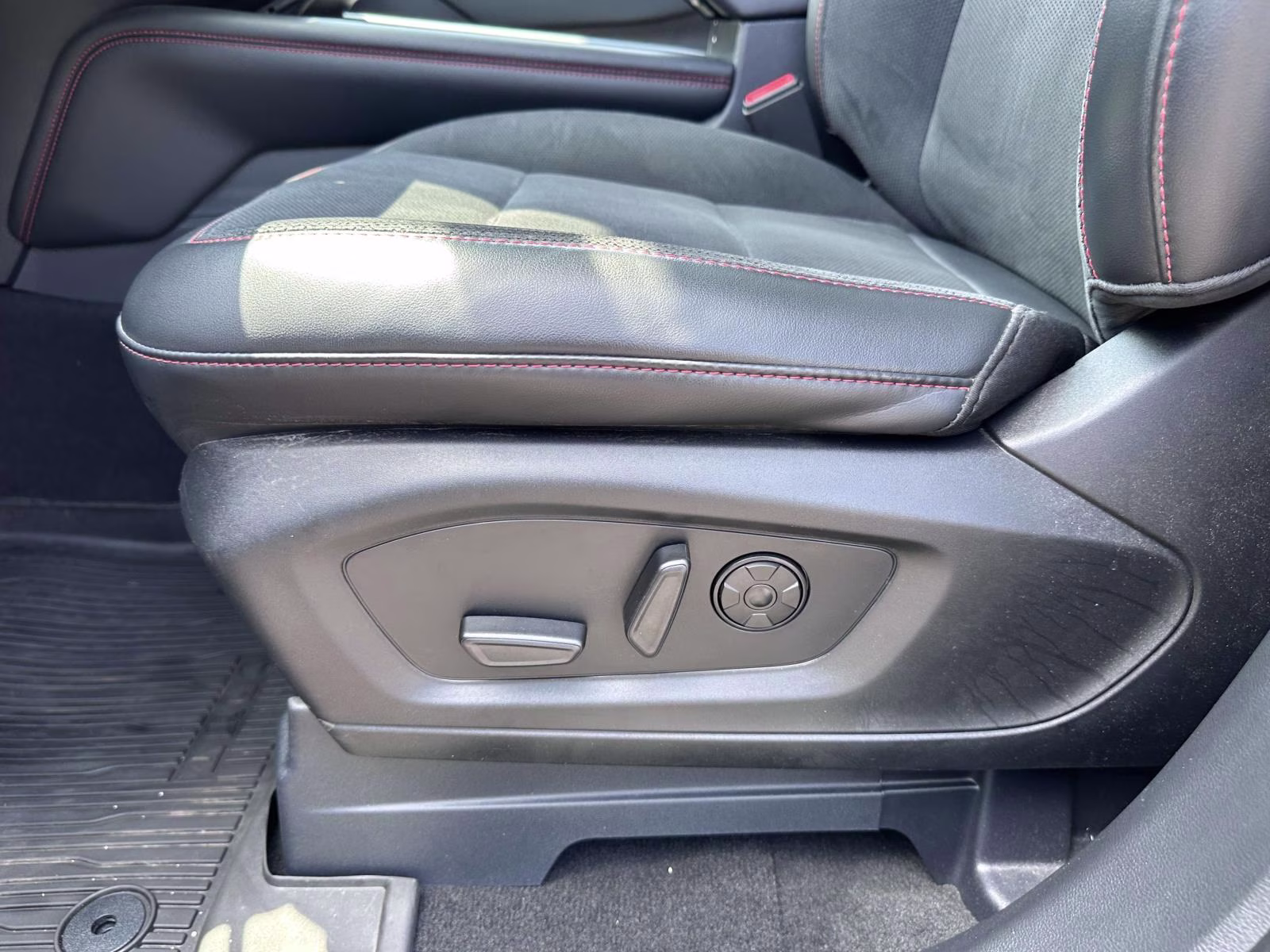 2025 Vapor Blue Metallic Ford Explorer ST 4WD 4X4 SUV