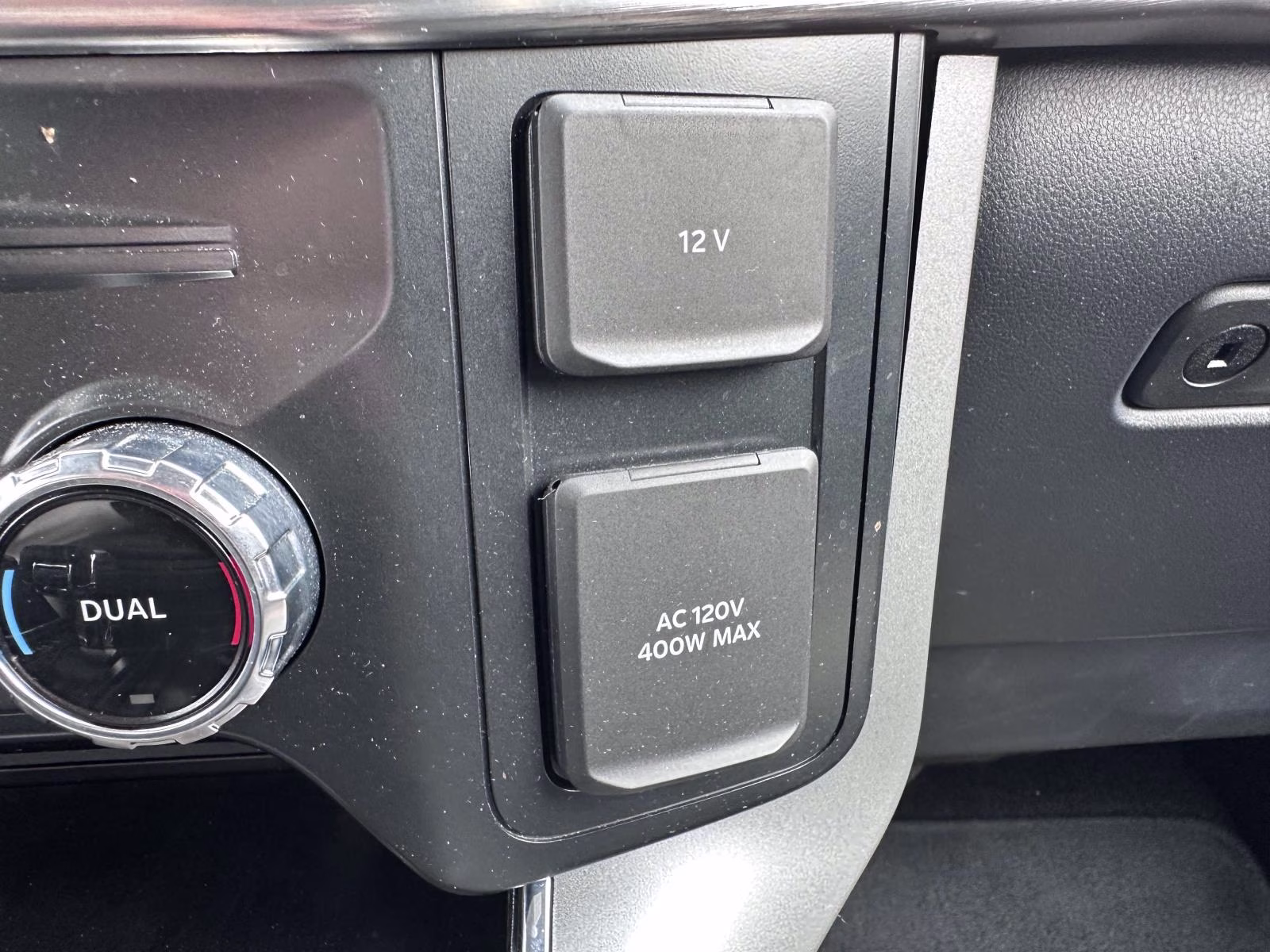 2022 Ford F-150 Lariat - Photo 27