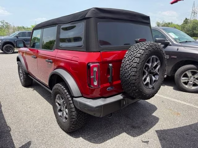 2023 Hot Pepper Red Metallic Tinted Clearcoat Ford Bronco Badlands 4X4 Convertible