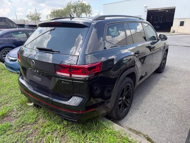 2023 Deep Black Volkswagen Atlas 3.6L V6 SEL R-Line AWD SUV