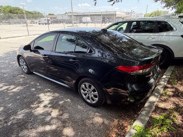 2020 Toyota Corolla LE FWD Sedan