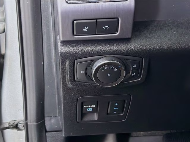 2019 Ingot Silver Ford Expedition Platinum RWD SUV