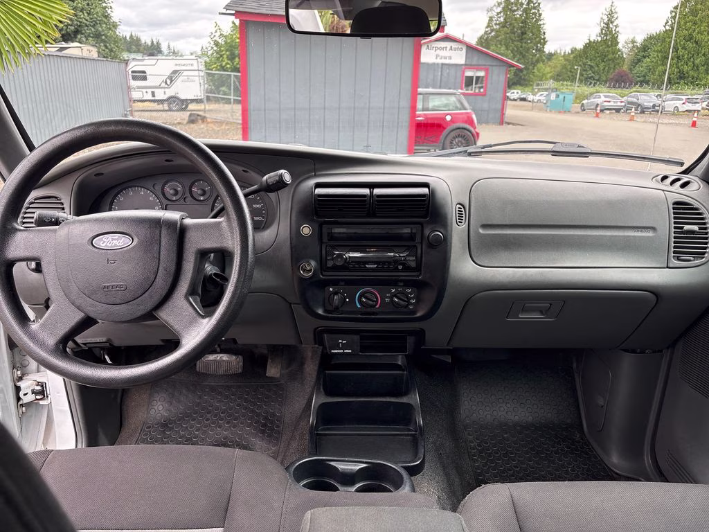 2004 White Ford Ranger XLT RWD Truck