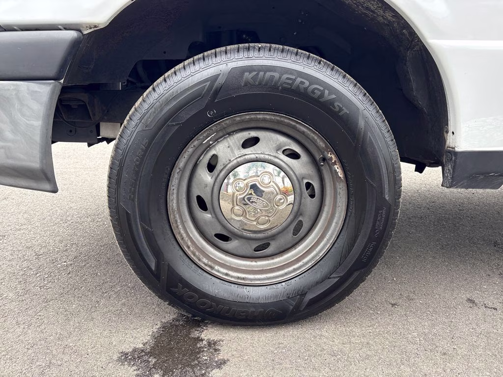 2004 White Ford Ranger XLT RWD Truck