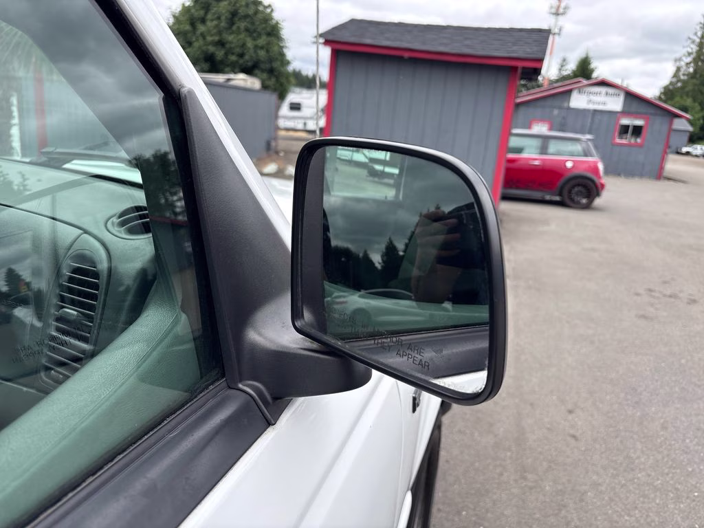 2004 White Ford Ranger XLT RWD Truck