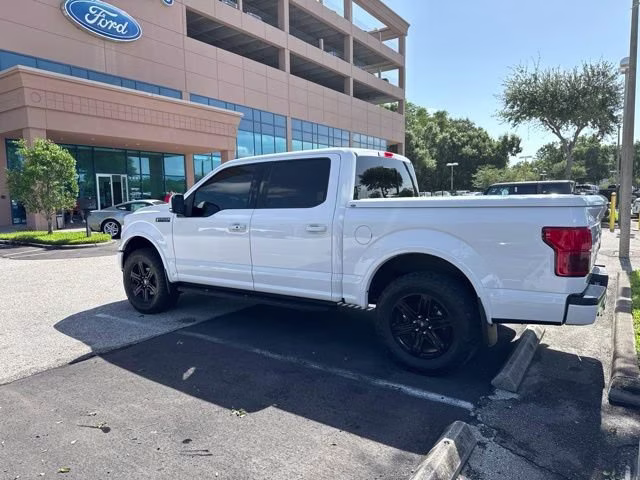 2020 Oxford White Ford F-150 LARIAT Crew Cab Pickup RWD Truck
