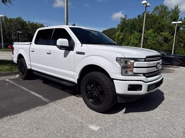 2020 Oxford White Ford F-150 LARIAT Crew Cab Pickup RWD Truck