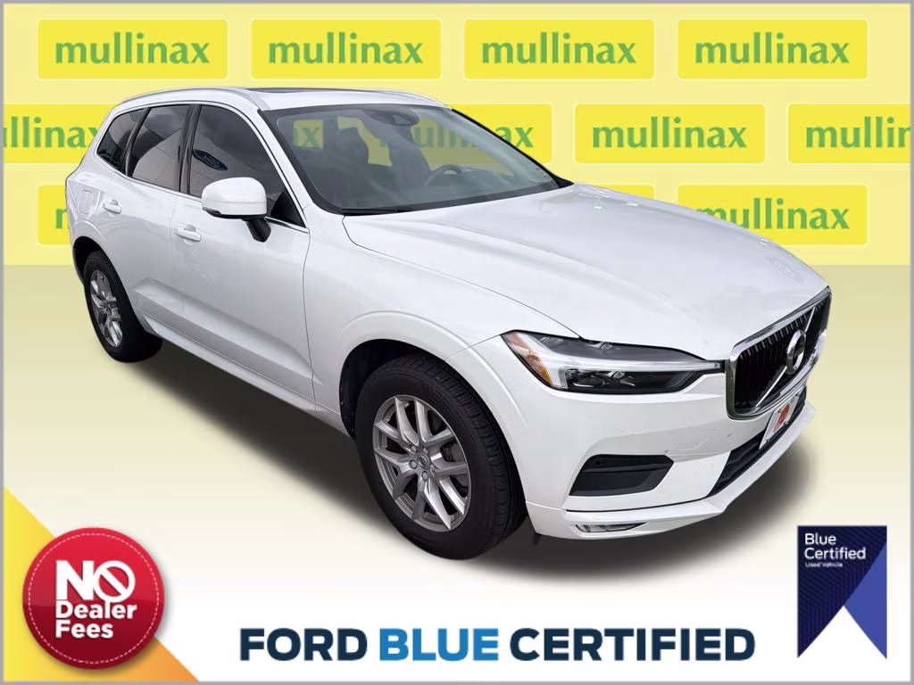 2021 Crystal White Metallic Volvo XC60 T6 Momentum AWD SUV