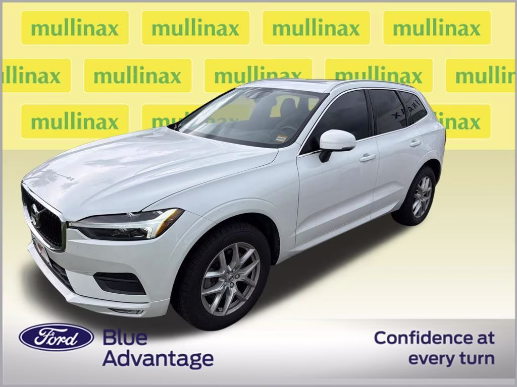 2021 Crystal White Metallic Volvo XC60 T6 Momentum AWD SUV