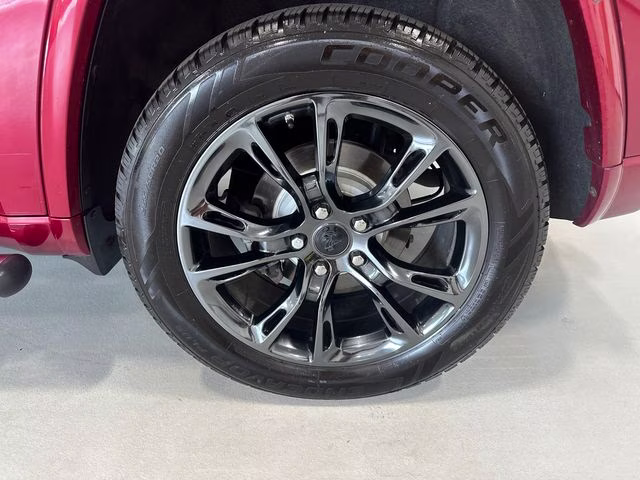 2014 Deep Cherry Red Crystal Pearlcoat Jeep Grand Cherokee Overland 4X4 SUV