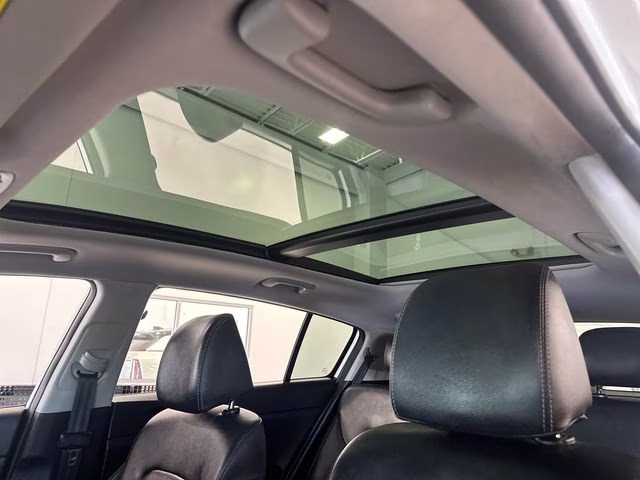 2018 Snow White Pearl Kia Sportage EX AWD SUV
