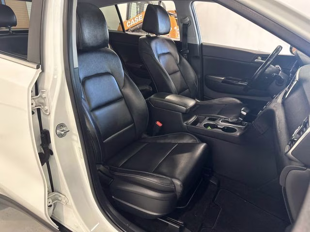 2018 Snow White Pearl Kia Sportage EX AWD SUV