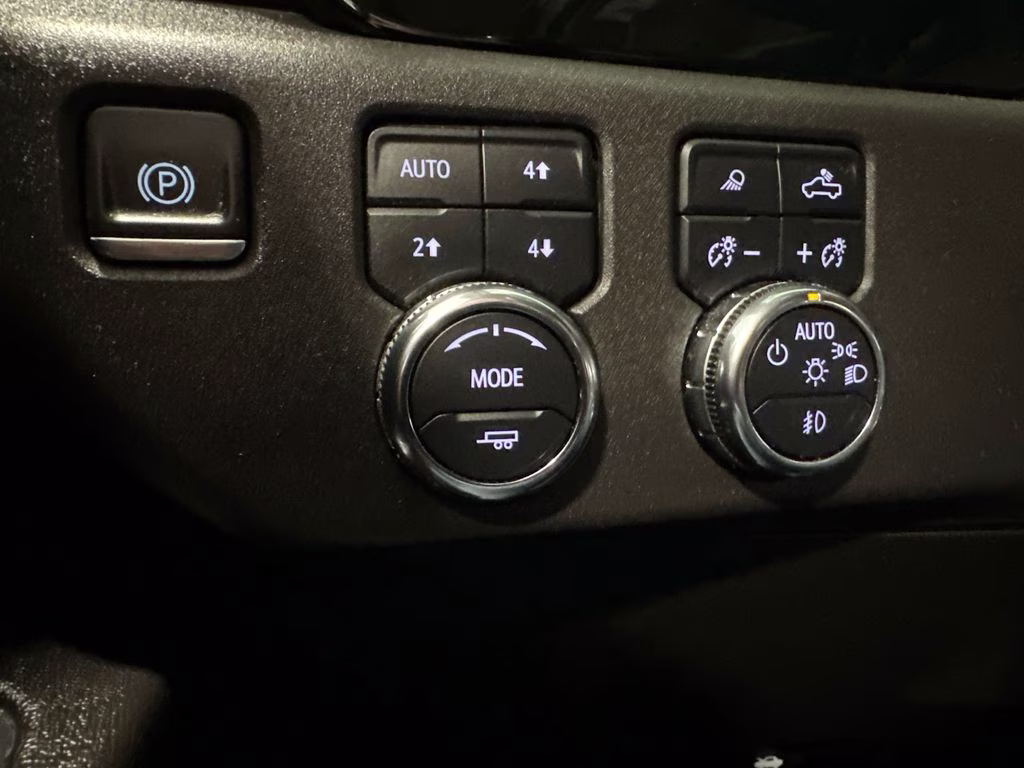 2023 Summit White GMC Sierra 1500 SLT 4X4 Truck