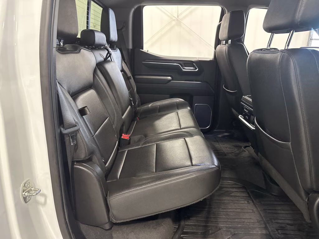 2023 Summit White GMC Sierra 1500 SLT 4X4 Truck
