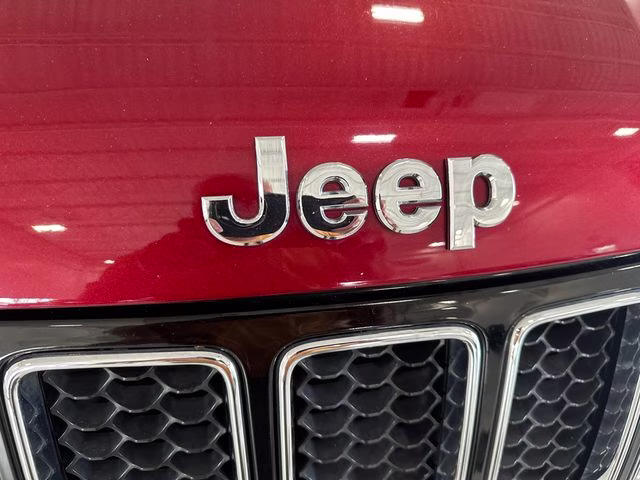 2014 Deep Cherry Red Crystal Pearlcoat Jeep Grand Cherokee Overland 4X4 SUV