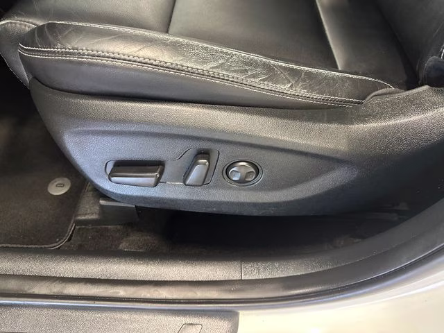 2018 Snow White Pearl Kia Sportage EX AWD SUV