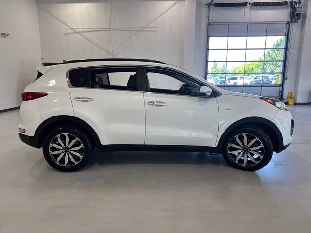 2018 Snow White Pearl Kia Sportage EX AWD SUV