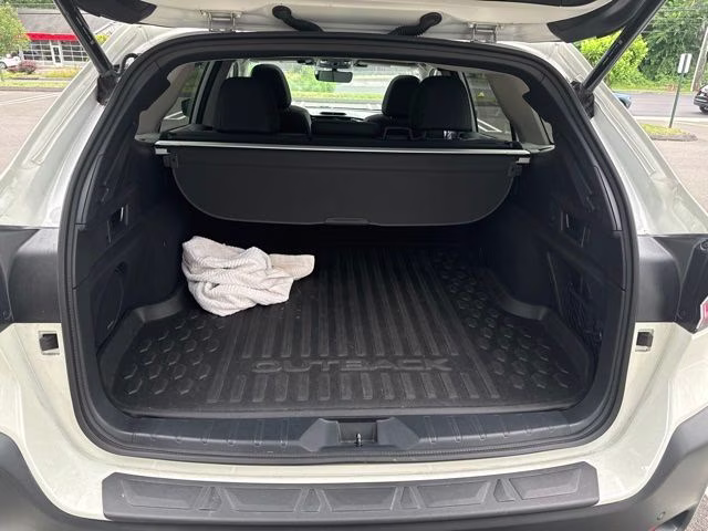 2024 Crystal White Pearl Subaru Outback Limited AWD SUV