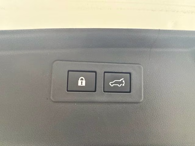 2024 Crystal White Pearl Subaru Outback Limited AWD SUV