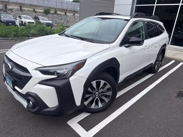 2024 Crystal White Pearl Subaru Outback Limited AWD SUV