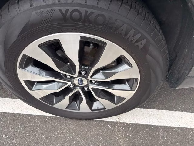 2024 Crystal White Pearl Subaru Outback Limited AWD SUV