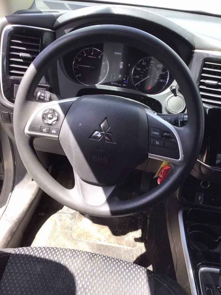 2020 Gray Mitsubishi Outlander ES 4X4 SUV