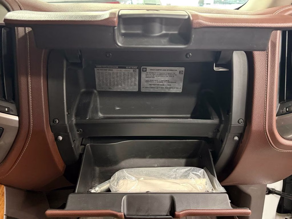 2017 Summit White Chevrolet Silverado 2500HD High Country Duramax Plus w/Preferred Equipt 4X4 Truck