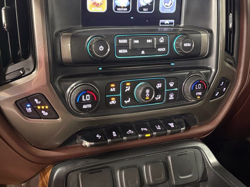 2017 Summit White Chevrolet Silverado 2500HD High Country Duramax Plus w/Preferred Equipt 4X4 Truck