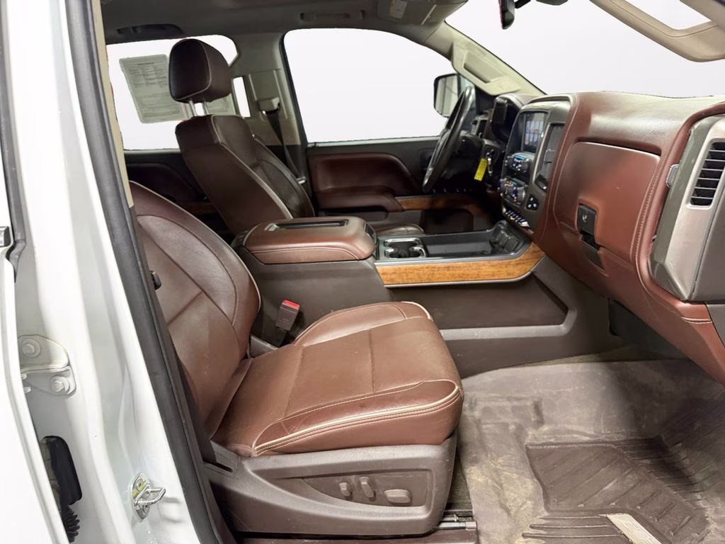 2017 Summit White Chevrolet Silverado 2500HD High Country Duramax Plus w/Preferred Equipt 4X4 Truck