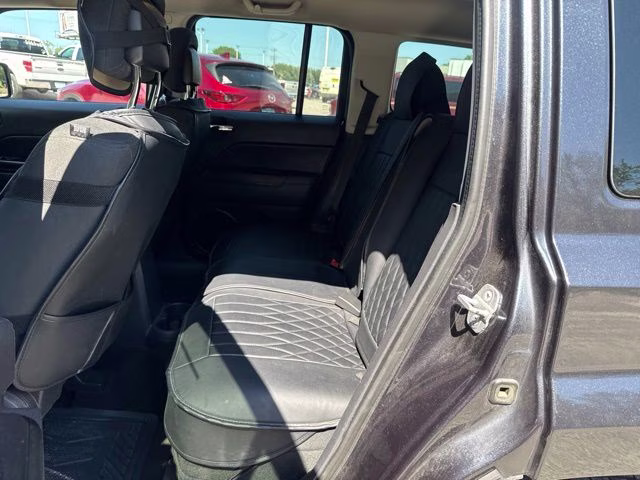 2014 Maximum Steel Metallic Clearcoat Jeep Patriot Sport 4X4 SUV