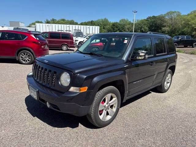 2014 Maximum Steel Metallic Clearcoat Jeep Patriot Sport 4X4 SUV