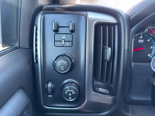 2018 Summit White Chevrolet Silverado 1500 LT 4X4 Truck