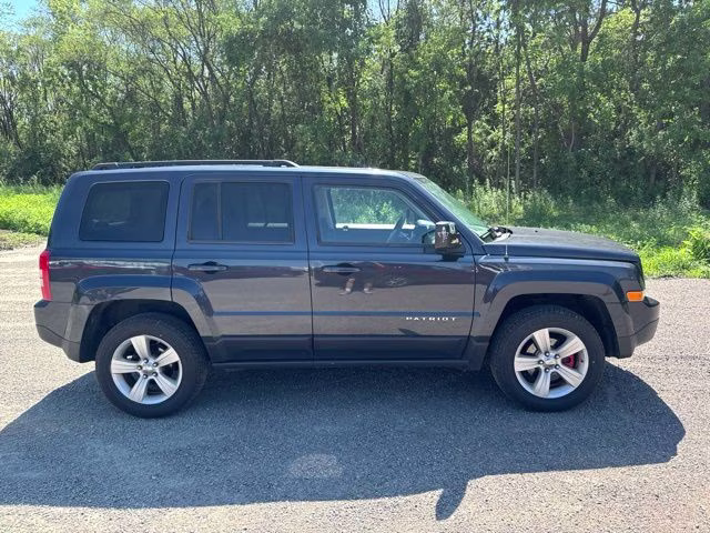 2014 Maximum Steel Metallic Clearcoat Jeep Patriot Sport 4X4 SUV