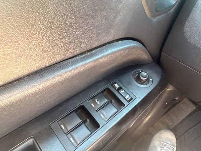 2014 Maximum Steel Metallic Clearcoat Jeep Patriot Sport 4X4 SUV