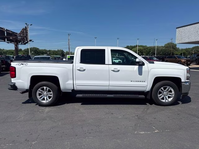 2018 Summit White Chevrolet Silverado 1500 LT 4X4 Truck