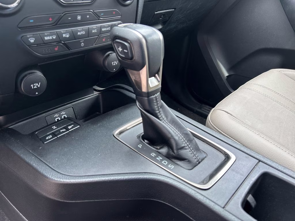 2023 Iconic Silver Metallic Ford Ranger Lariat RWD Truck