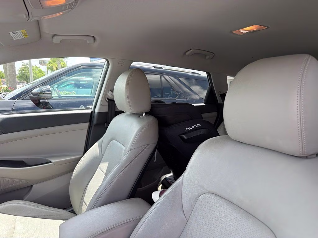 2019 Molten Silver Hyundai Tucson SE FWD SUV