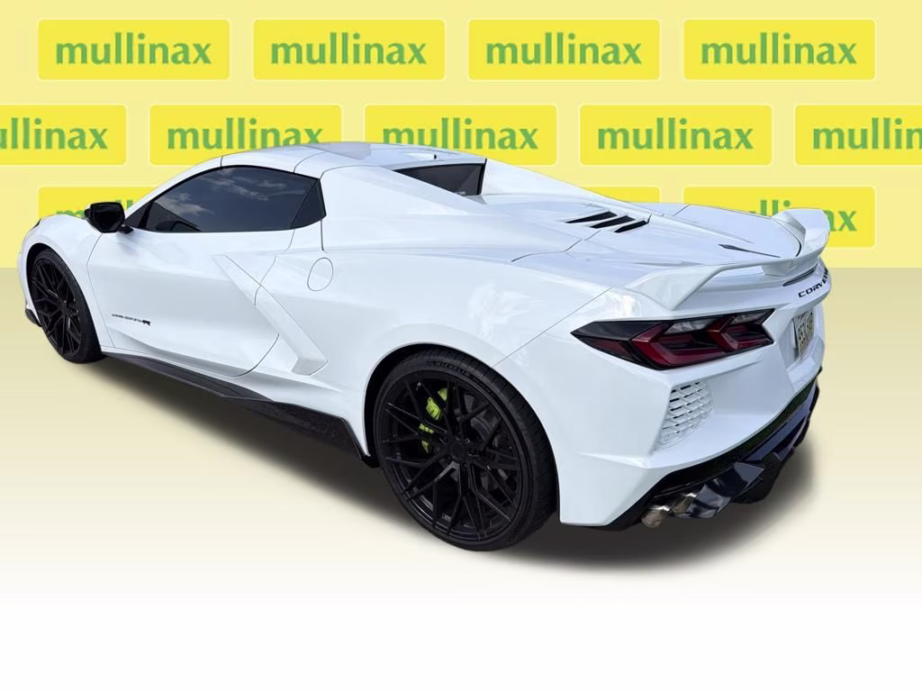 2023 Arctic White Chevrolet Corvette Stingray RWD Convertible