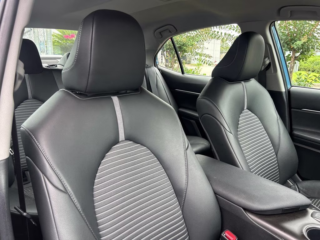 2024 Cavalry Blue Toyota Camry SE FWD Sedan