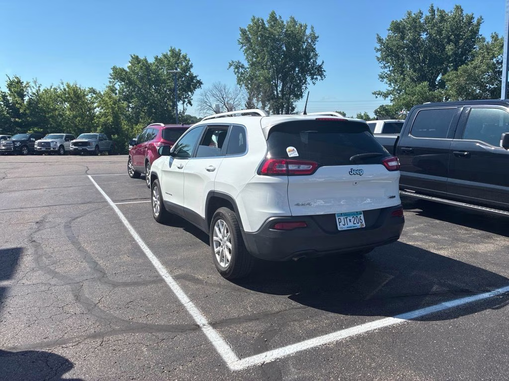 2016 Bright White Clearcoat Jeep Cherokee Latitude w/Cold Weather Group 4X4 SUV