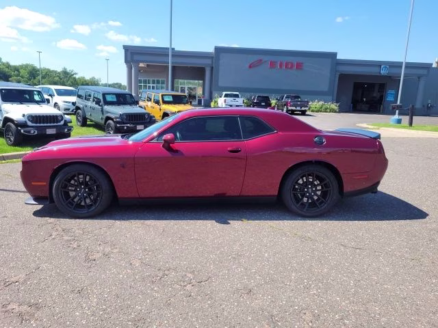 2023 Octane Red Pearlcoat Dodge Challenger SRT Hellcat Jailbreak RWD Coupe