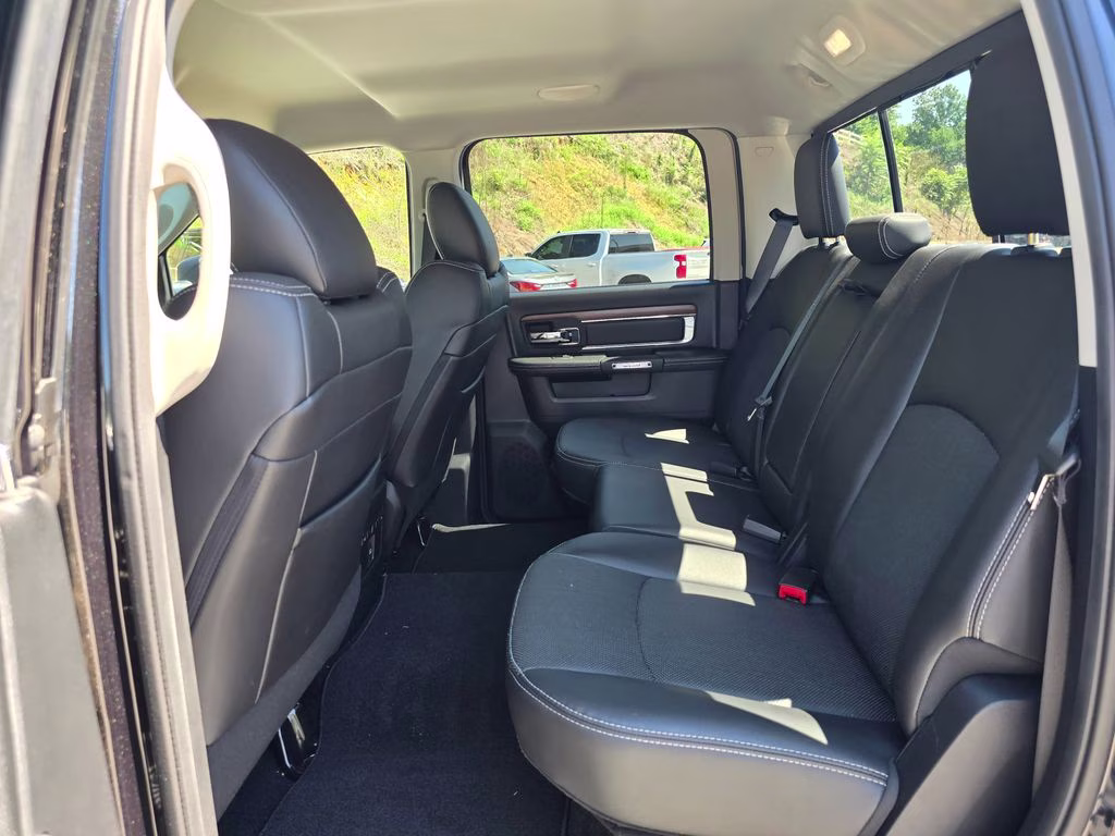 2016 Brilliant Black Crystal Pearlcoat Ram 1500 Laramie 4X4 Truck