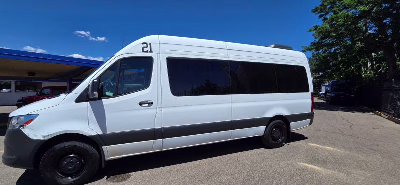 2024 Mercedes-Benz Sprinter 2500 Passenger High Roof w/170" WB Van 3D RWD